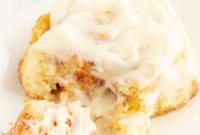 Fluffy Gluten-Free Cinnamon Rolls with Cream Cheese Frosting