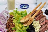 Steak Salad with Blue Cheese Vinaigrette Recipe