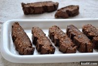 Eggless Oat Chocolate Biscotti Recipe – Crunchy Vegan Biscotti