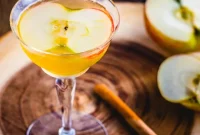 Bourbon Apple Cider Cocktail Recipe for Cozy Fall Nights