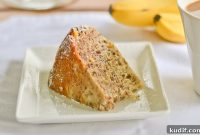 Moist Banana Walnut Cake Made in a Slow Cooker