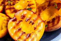 Grilled Peaches with Mascarpone and Honey Recipe