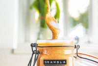 Homemade Granola Butter: Creamy Spread Made from Toasted Granola