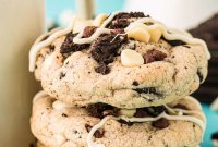 Chocolate Chip Cookies Stuffed with Oreo Pieces