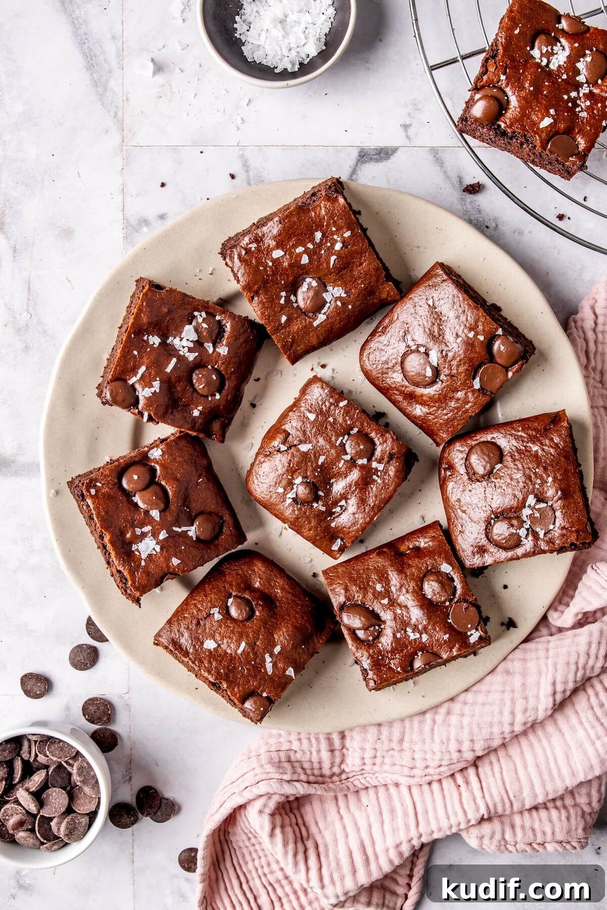 Fudgy Flourless Paleo Chocolate Chunk Brownies 5 Paleo Brownies - Olivia Adriance