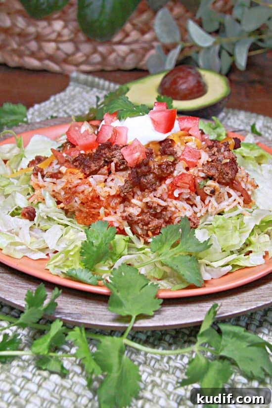 Taco Burrito Bowl Recipe: Flavorful One-Bowl Mexican Dinner 3 A filling, easy dinner with cheesy ground meat, rice and beans.