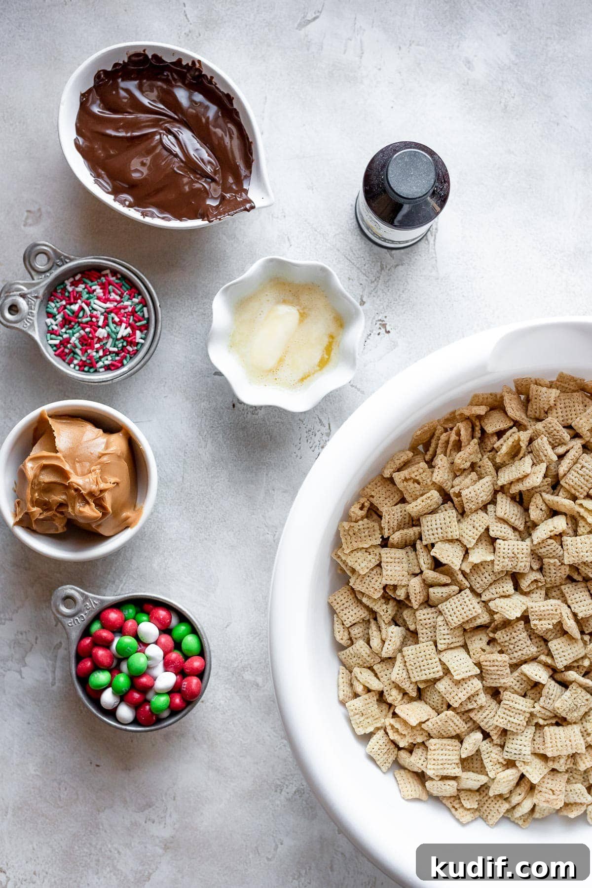 Festive Christmas Puppy Chow Snack Mix Recipe 3 img 16000 2