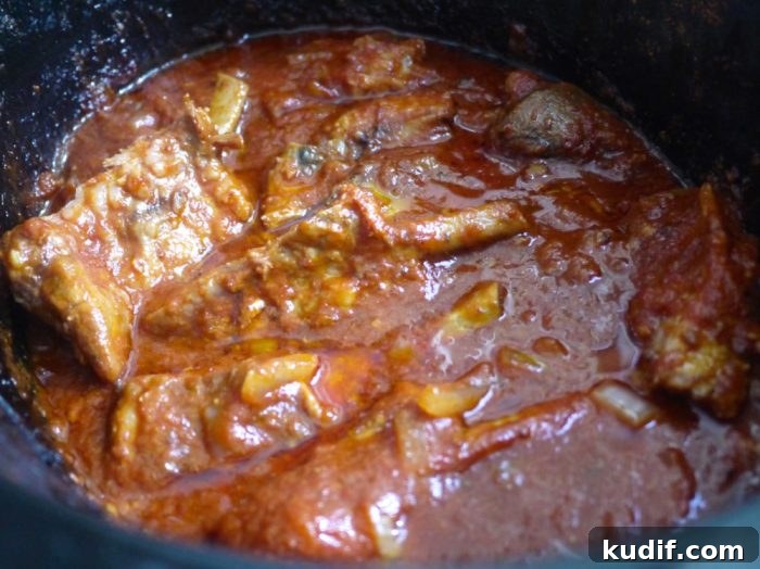 Slow-Cooker BBQ Pork Spare Ribs Recipe for Tender, Fall-Off-the-Bone Results 3 slow cooker bbq pork spare ribs