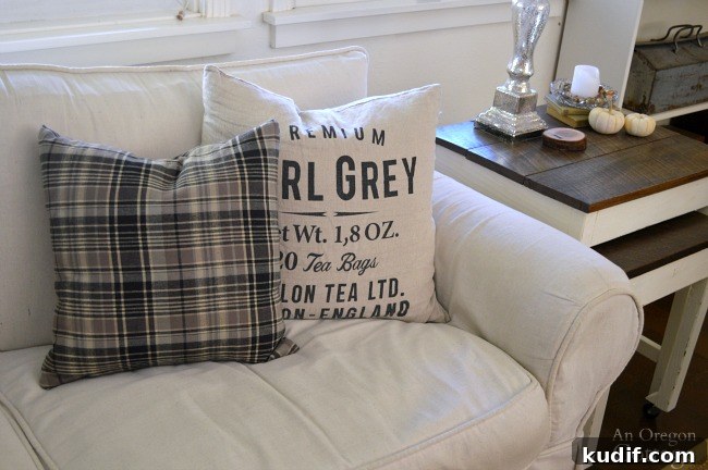 DIY Plaid Flannel Pillow-perfect fall accent