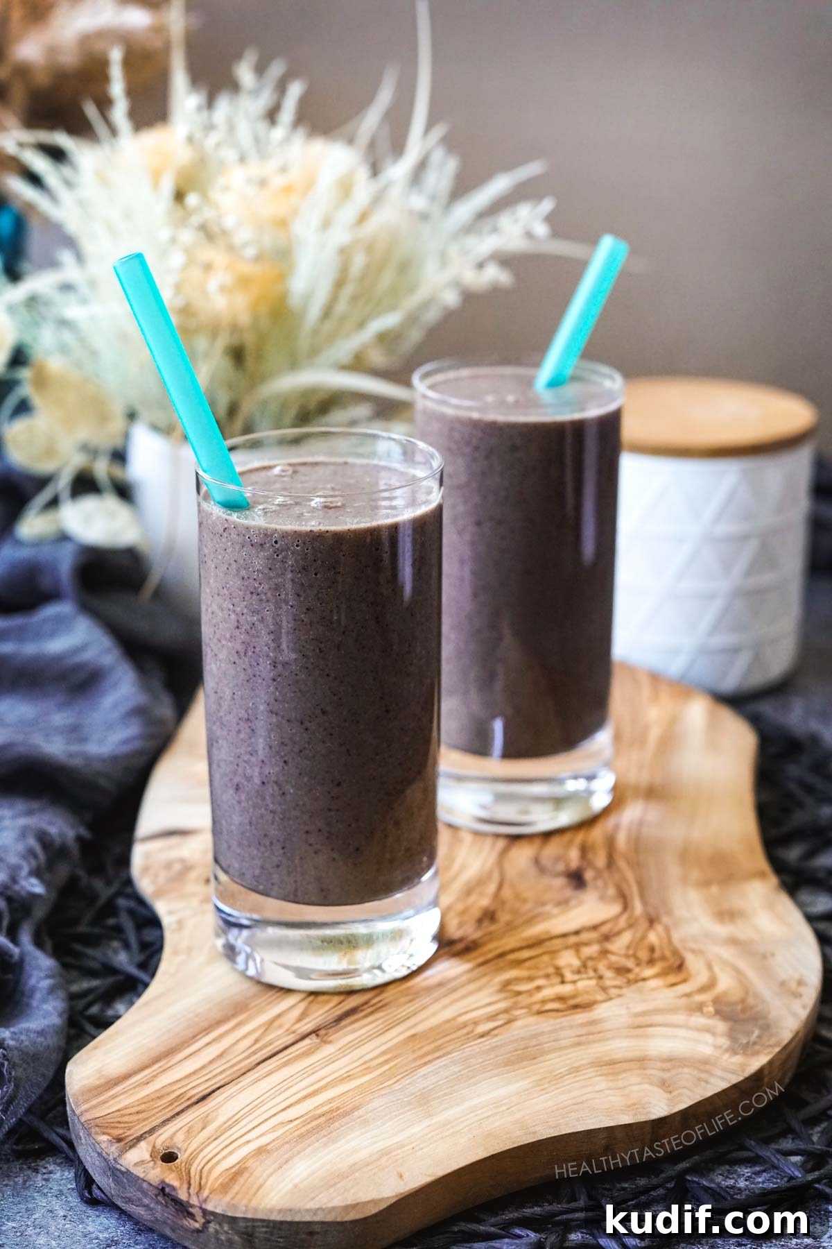 Liver & Gallbladder Detox Smoothie Recipe for Support 2 A vibrant, flavonoid-rich smoothie made with real-food ingredients (dandelion greens, parsley, pineapple, mango, blueberry, grapefruit, hemp and coconut water) to support gallbladder and liver health.
