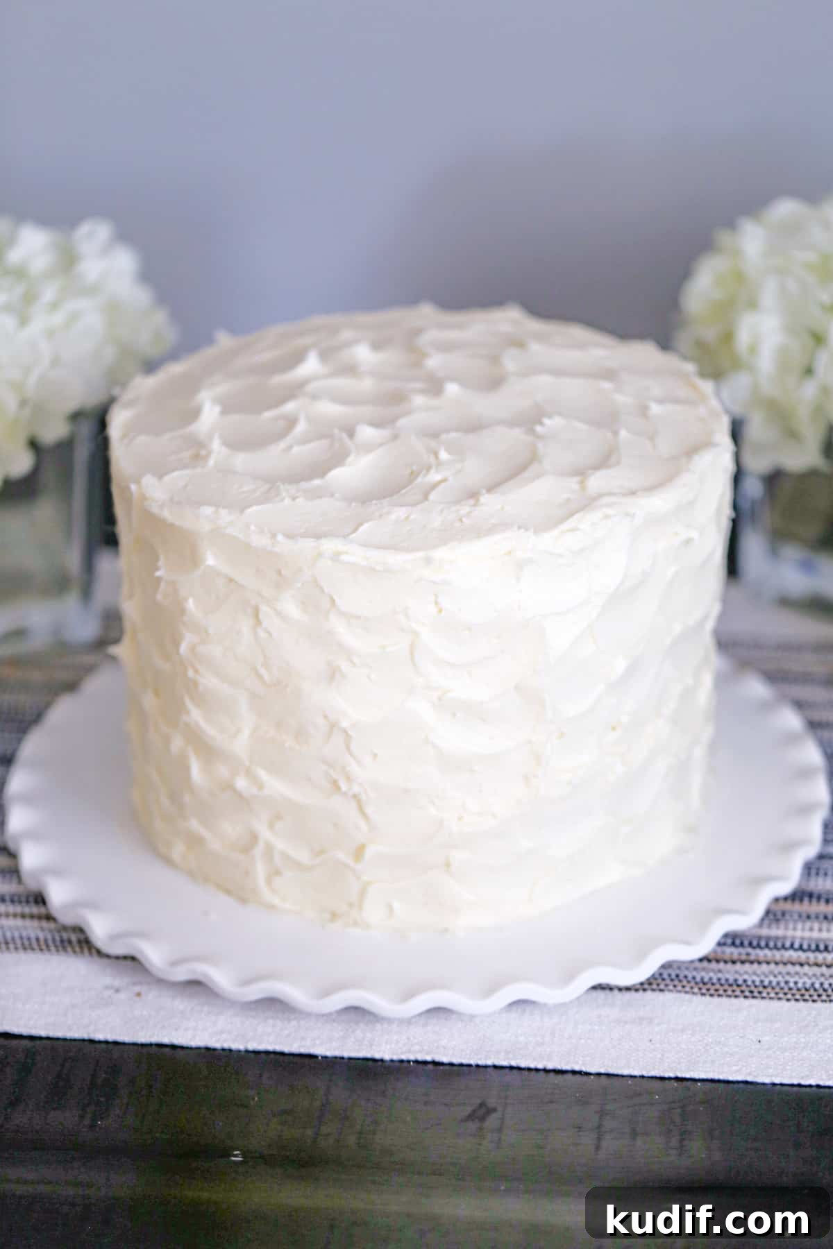 Super Moist Vanilla Cake with Silky Vanilla Buttercream Frosting 2 Super Moist Vanilla white Cake & Buttercream Frosting recipe