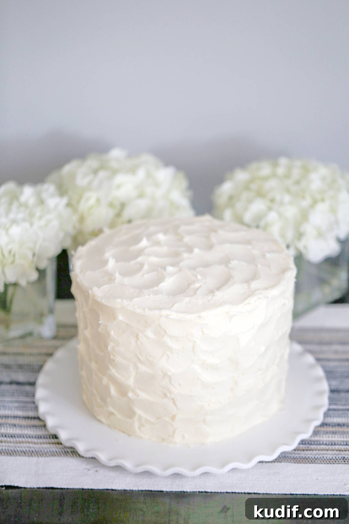 Super Moist Vanilla Cake with Silky Vanilla Buttercream Frosting 7 Super Moist Vanilla white Cake & Buttercream Frosting recipe