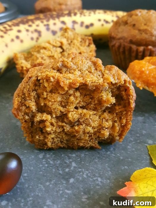 Healthy Pumpkin Banana Muffins – A pumpkin banana mash up! Delicious vegan pumpkin banana muffins that are so soft, moist, and perfectly spiced. Great for a clean-eating fall breakfast or snack.