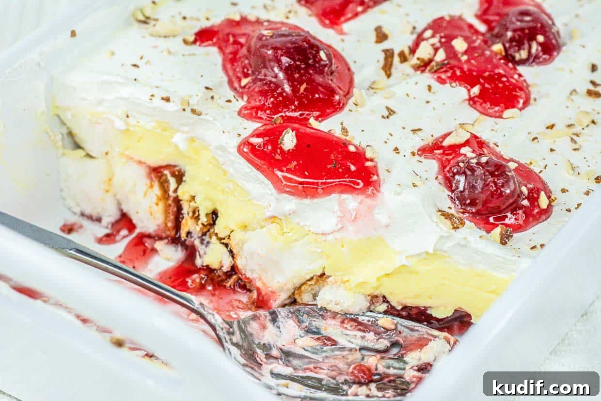 Quick Berry Desserts to Satisfy Sweet Cravings Fast 10 A scoop of heaven on earth cake.
