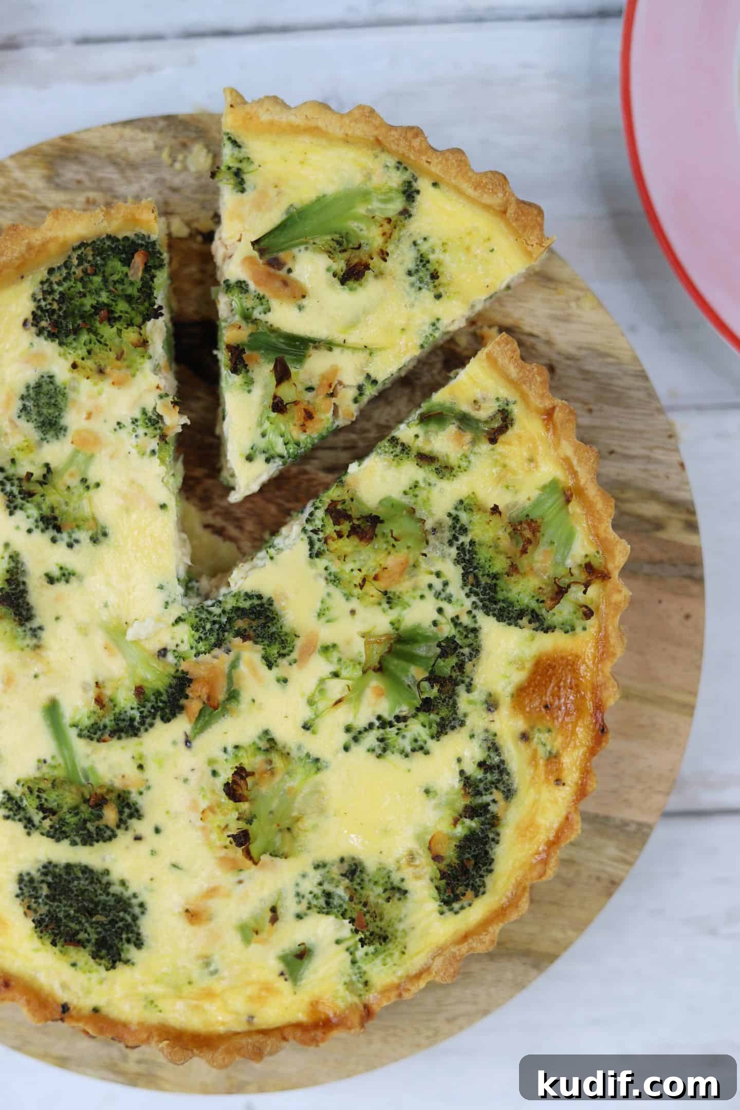 Broccoli and Salmon Quiche Recipe | Flaky Crust & Creamy Filling 4 gluten free broccoli and salmon quiche