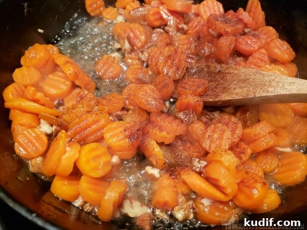 Orange Glazed Carrots / The Grateful Girl Cooks! A light sprinkling of cinnamon adds to the flavor of the orange glazed carrots.
