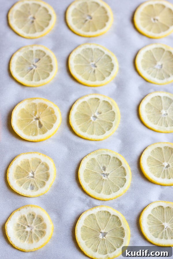 Lemon slices for candied lemon
