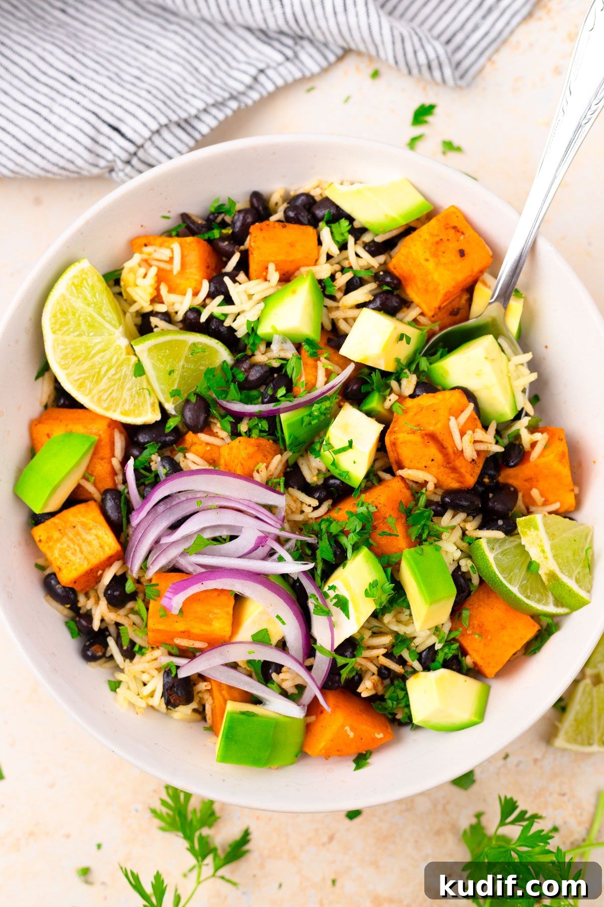 21 Macro-Friendly Meal Prep Ideas Under 500 Calories 12 Sweet Potato Black Bean Rice Bowl