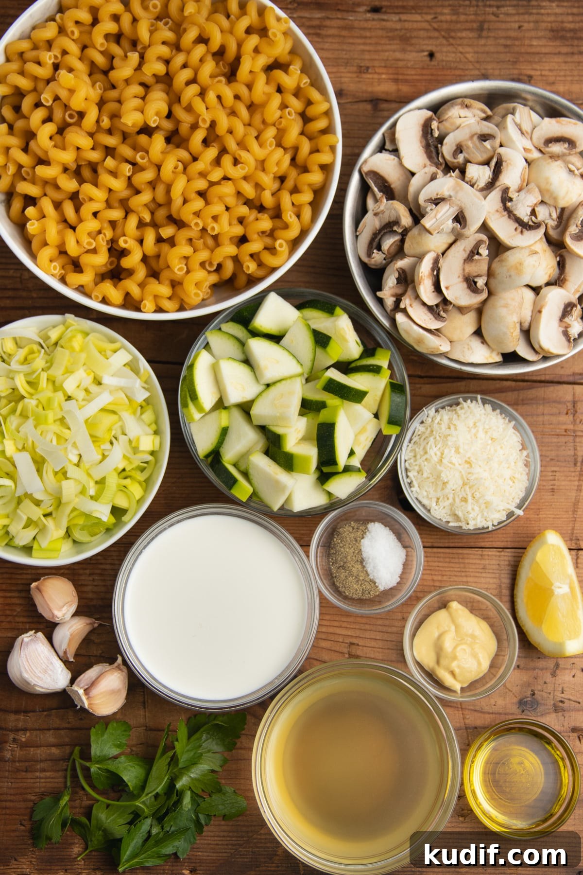 Zucchini, Mushroom & Leek Pasta Recipe — Creamy Spring Pasta 4 This is a picture of all the ingredients of this pasta recipe.