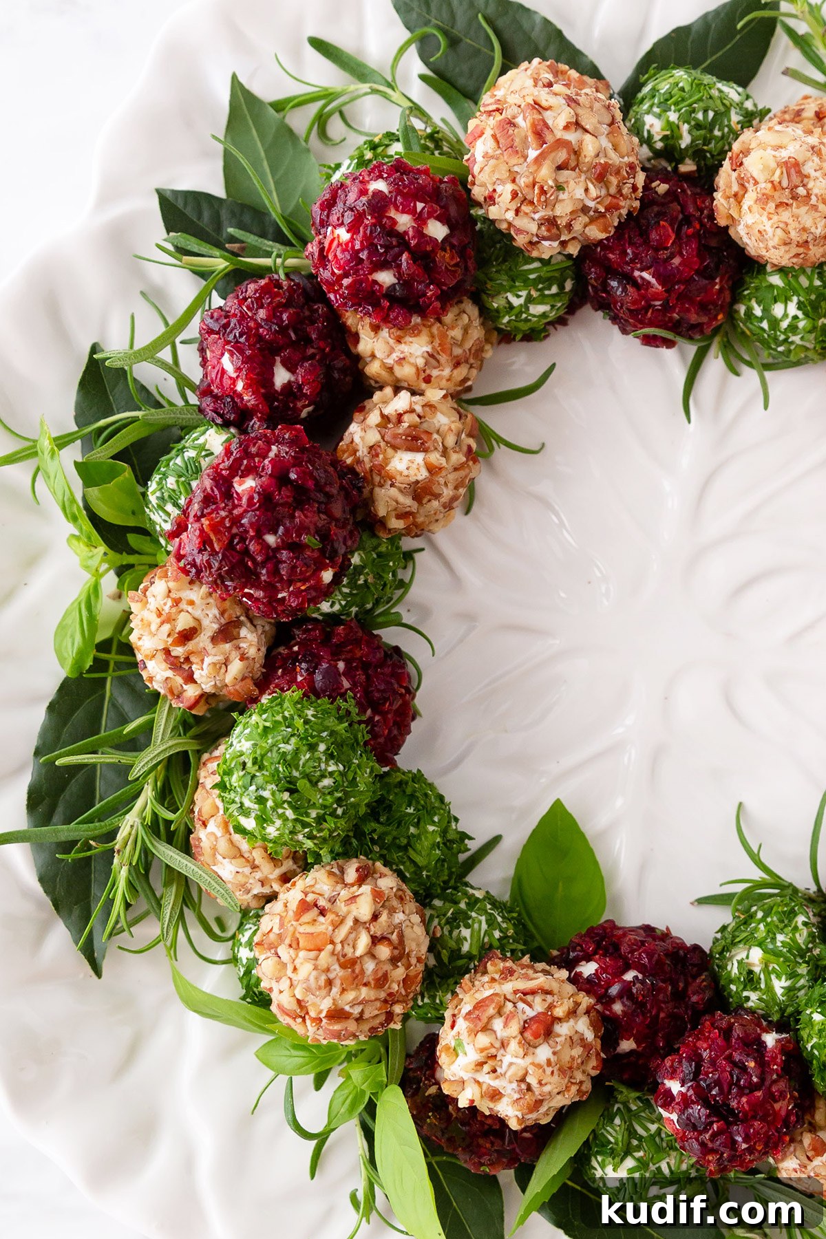 Festive Christmas Cheese Ball Wreath Recipe for Holiday Parties 6 Christmas Cheese Ball Edible Wreath