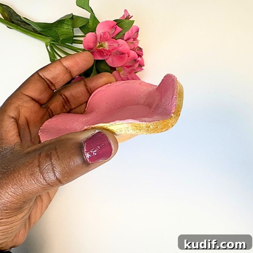 DIY Wavy-Edge Dish Tutorial Using Air-Dry Clay 14 img 93269 15